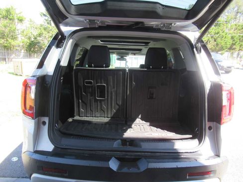 Used 2020 GMC Acadia SLT w/ LPO, Floor Liner Package image 21