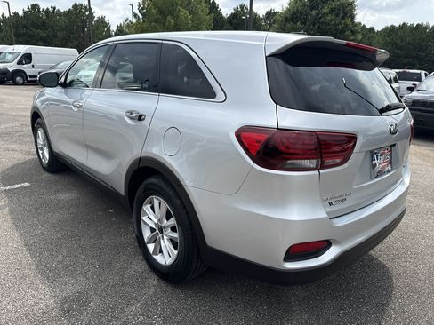 Used 2020 Kia Sorento L FWD image 5