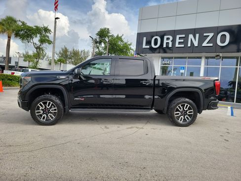 Used 2024 GMC Sierra 1500 AT4 w/ AT4 Premium Package AWD/4WD image 8