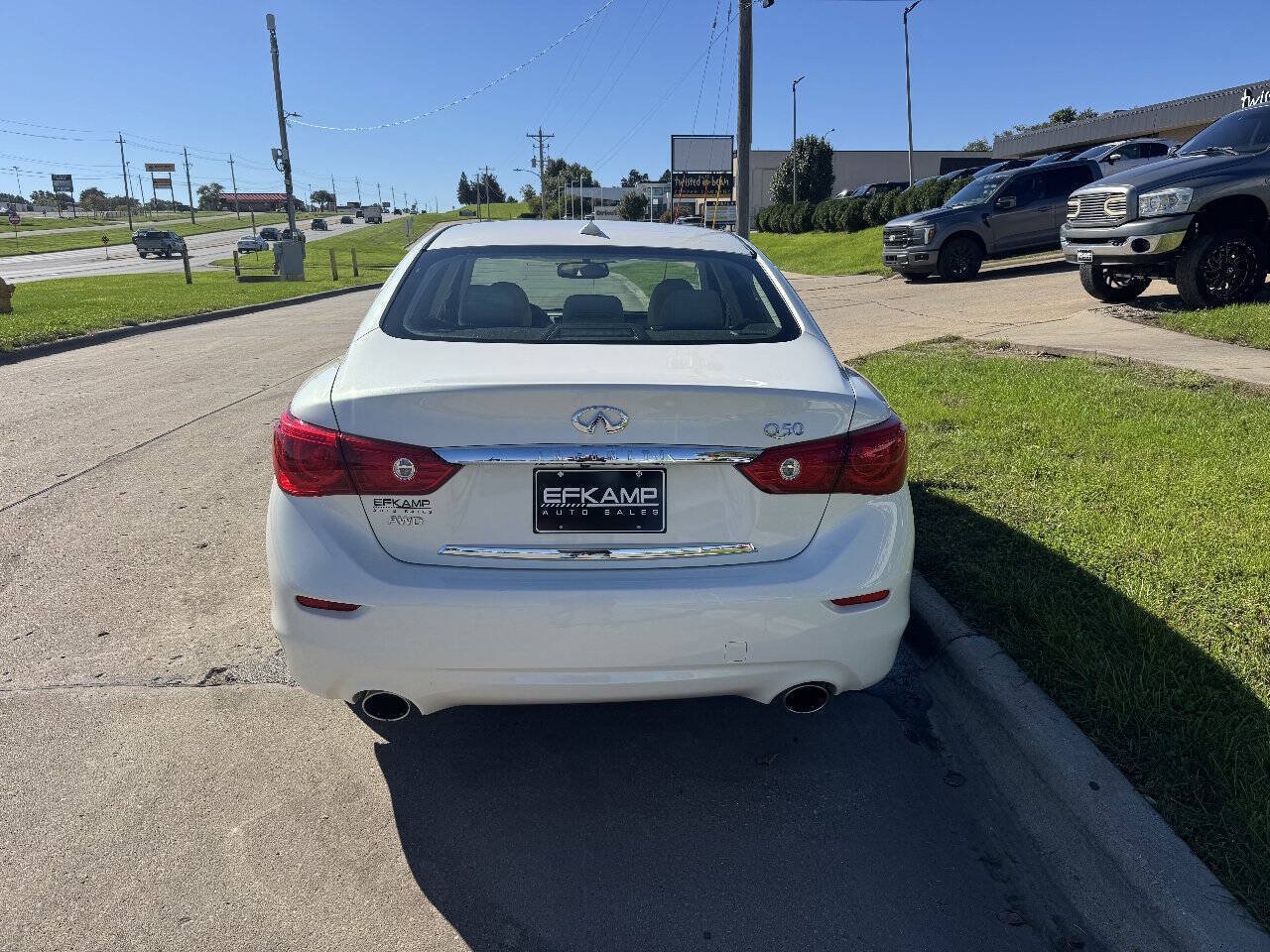 Used 2015 INFINITI Q50 Premium w/ Navigation Package AWD/4WD image 4