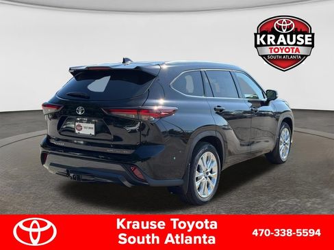 New 2026 Toyota Highlander Limited AWD/4WD image 8