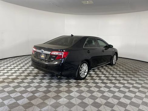Used 2012 Toyota Camry XLE w/ Leather Pkg FWD image 17
