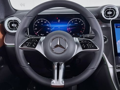 New 2026 Mercedes-Benz GLC 300 image 17