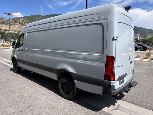 New 2026 Mercedes-Benz Sprinter 2500 image 10