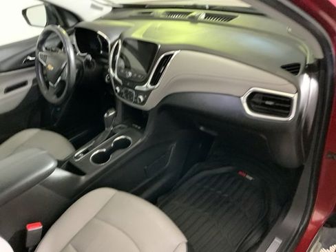 Used 2018 Chevrolet Equinox Premier image 35
