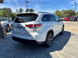 Used 2016 Toyota Highlander XLE image 5