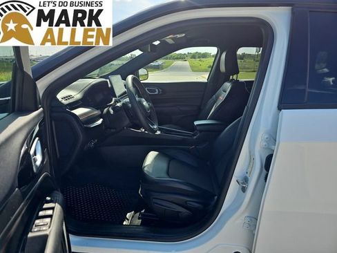 Used 2025 Jeep Compass Trailhawk AWD/4WD image 18