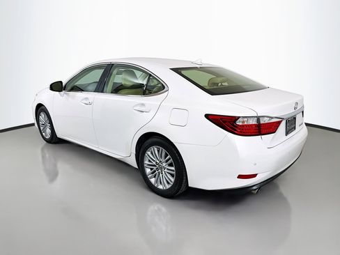 Used 2014 Lexus ES 350 w/ Luxury Package image 5