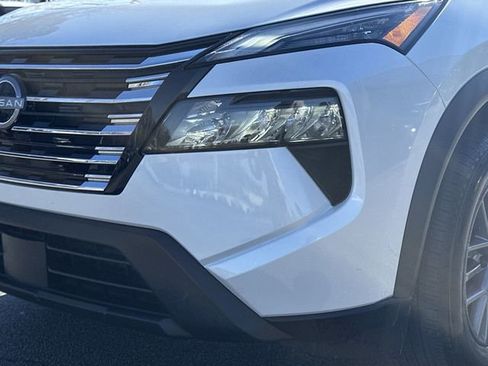 Certified 2025 Nissan Rogue S image 29