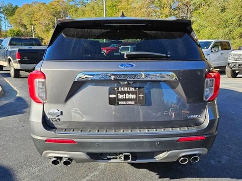 Used 2024 Ford Explorer King Ranch w/ Technology Package image 12