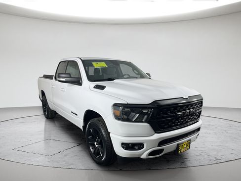 Used 2022 RAM 1500 Big Horn w/ Night Edition AWD/4WD image 3
