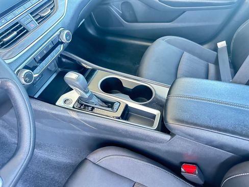 Used 2024 Nissan Altima 2.5 SV image 41