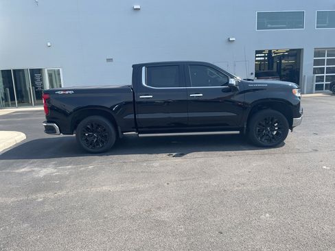 Used 2023 Chevrolet Silverado 1500 LTZ w/ LTZ Premium Package image 7