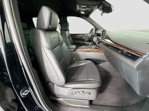 Used 2023 Cadillac Escalade ESV Luxury AWD/4WD image 21
