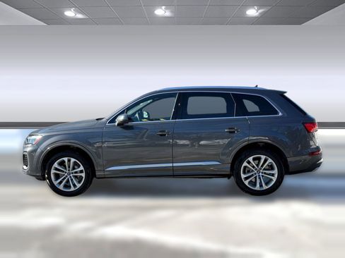 Certified 2025 Audi Q7 Premium w/ Convenience Package image 2