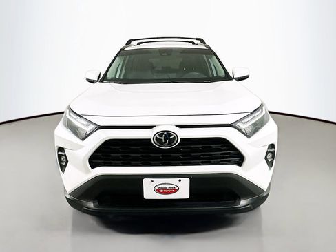 Used 2025 Toyota RAV4 XLE Premium FWD image 2