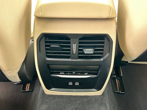 Used 2023 BMW i4 eDrive40 w/ Premium Package RWD image 33