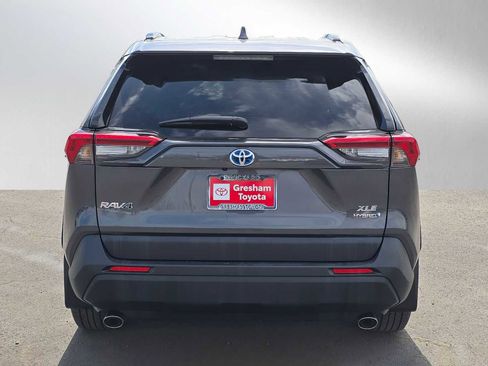 Used 2022 Toyota RAV4 XLE w/ Convenience Package AWD/4WD image 5