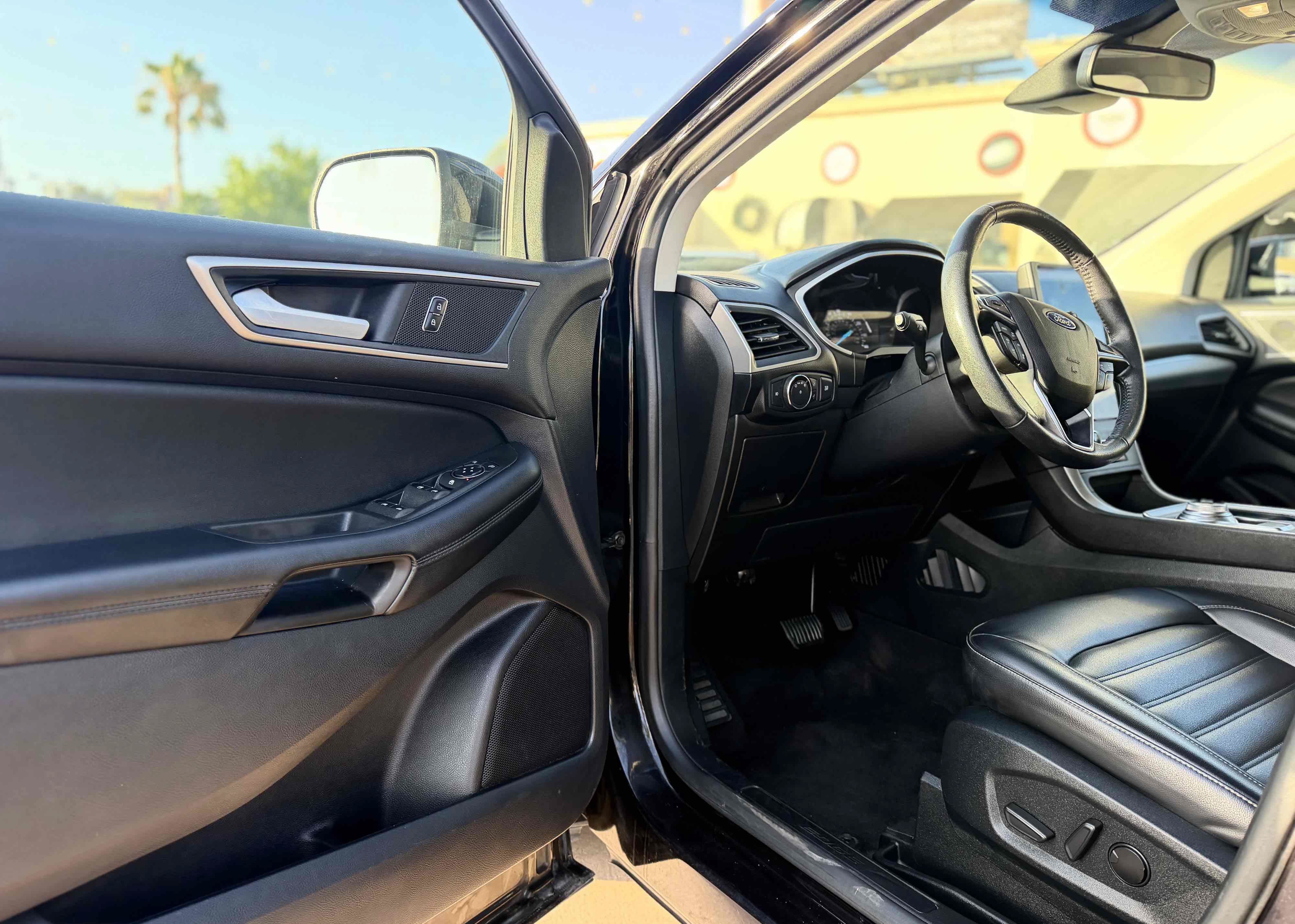 Used 2021 Ford Edge SEL w/ Cargo Accessory Package AWD/4WD image 16