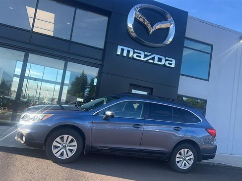Used 2016 Subaru Outback 2.5i Premium AWD/4WD image 2