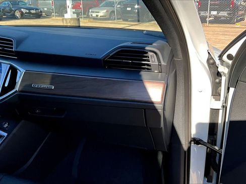 Used 2019 Audi Q3 2.0T Premium Plus image 17