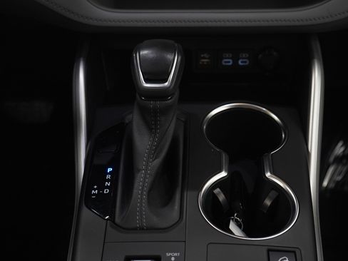 Used 2023 Toyota Highlander LE image 20