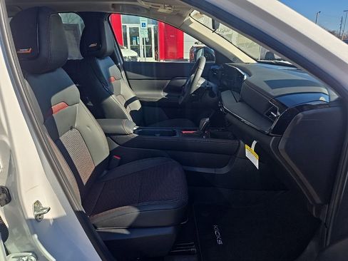 New 2026 Nissan Kicks SR w/ SR Premium Package image 24