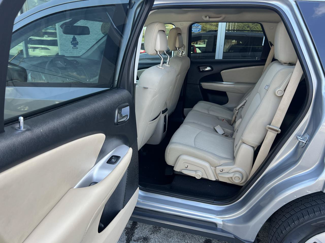 Used 2020 Dodge Journey SE FWD image 14