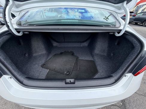 Used 2021 Honda Accord EX image 21