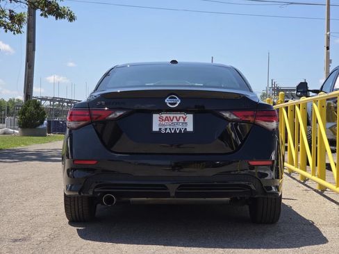 Used 2022 Nissan Sentra SR w/ Midnight Edition FWD image 13