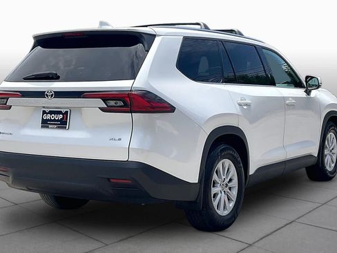 Used 2025 Toyota Grand Highlander AWD Hybrid image 13