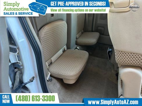 Used 2012 Nissan Frontier SV image 18