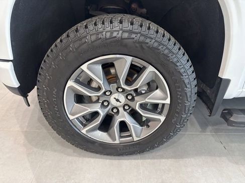 Used 2021 Chevrolet Silverado 1500 RST w/ Z71 Off-Road Package AWD/4WD image 11
