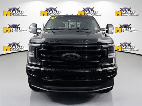Used 2021 Ford F250 Lariat image 2