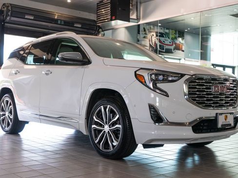 Used 2019 GMC Terrain Denali w/ Advanced Safety Package AWD/4WD image 1