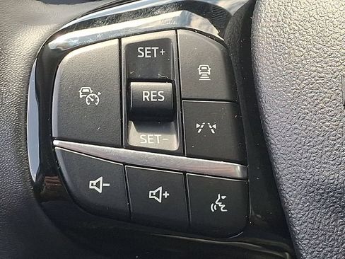 Used 2025 Ford Escape Platinum w/ Premium Technology Package AWD/4WD image 21