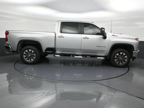 Used 2023 Chevrolet Silverado 2500 LT AWD/4WD image 7