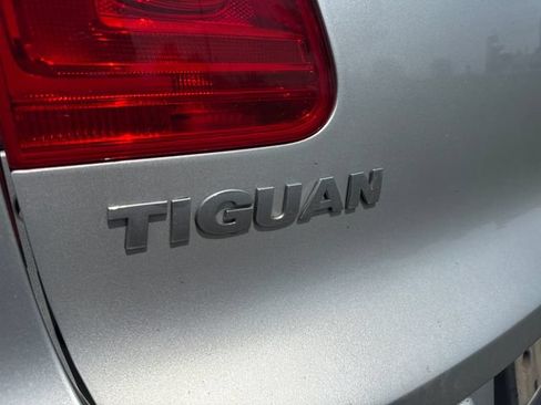 Used 2013 Volkswagen Tiguan S AWD/4WD image 17