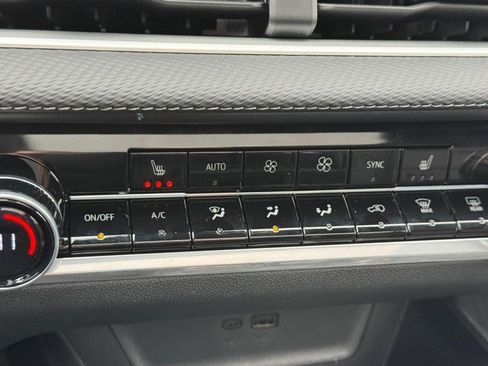 New 2026 Chevrolet Equinox LT w/ Convenience Package II image 16