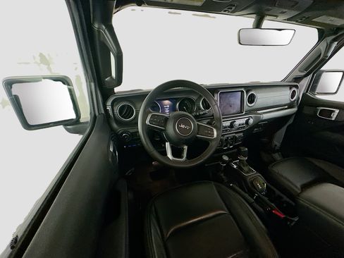 Used 2023 Jeep Wrangler Unlimited Sahara w/ Dual Top Group AWD/4WD image 18