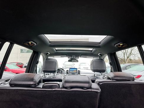 Used 2017 Mercedes-Benz GLS 450 4MATIC image 12