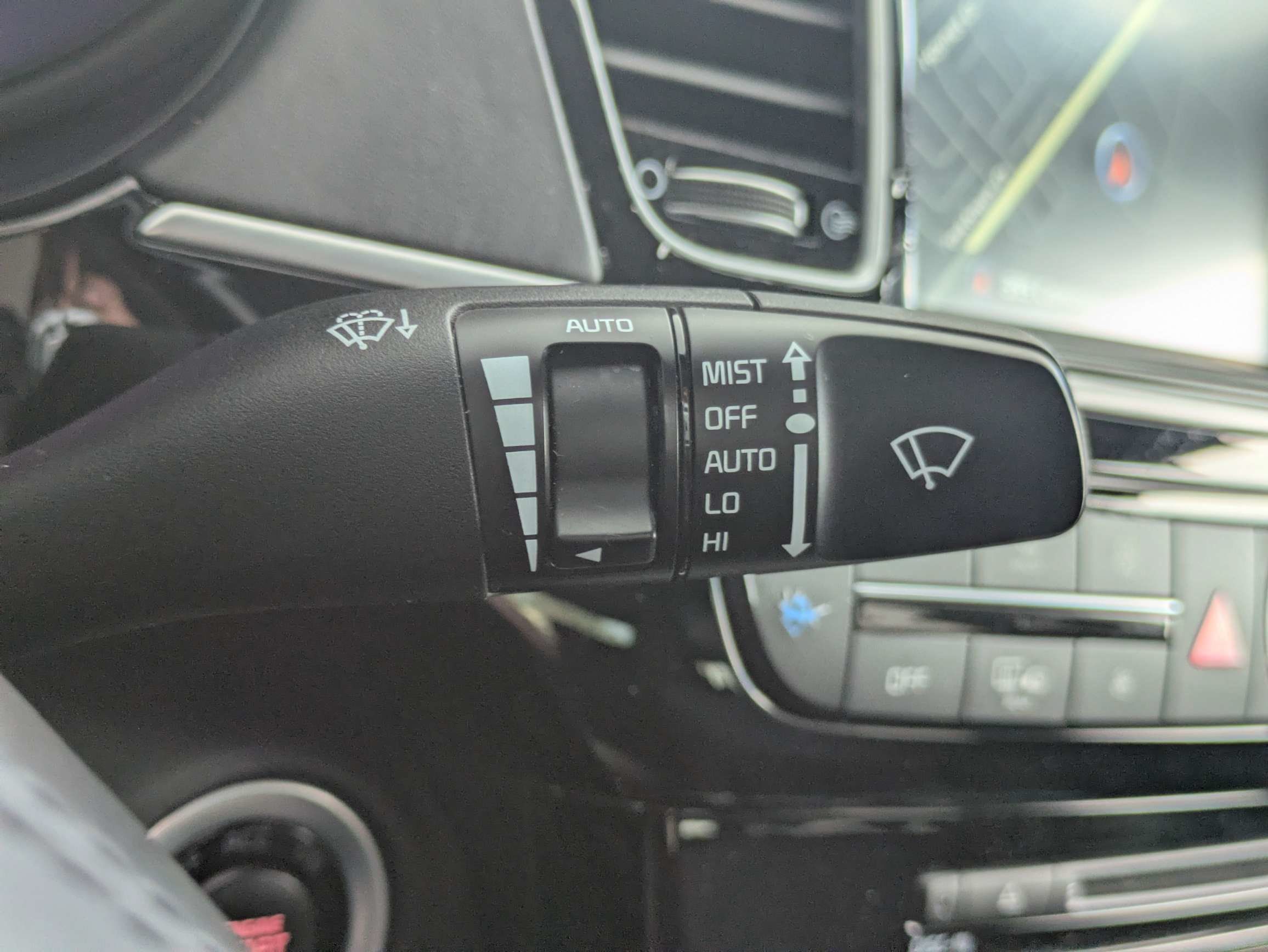 Used 2017 Kia K900 Premium RWD image 17