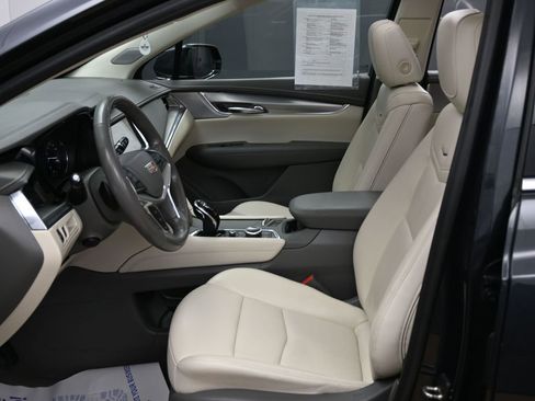Used 2021 Cadillac XT5 Premium Luxury image 18