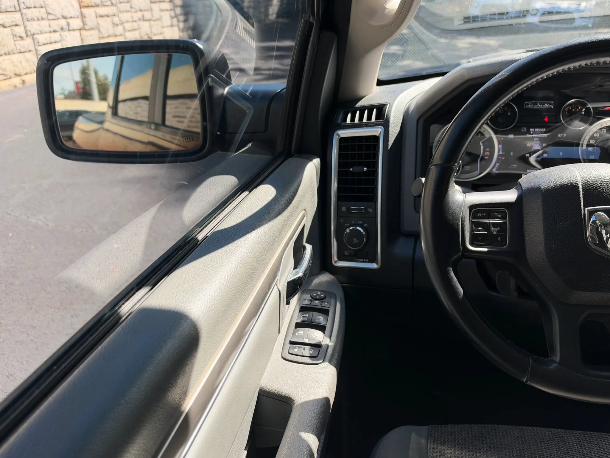 Used 2017 RAM 1500 Lone Star RWD image 17