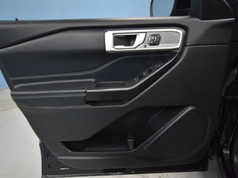 Used 2020 Ford Explorer Limited AWD/4WD image 5