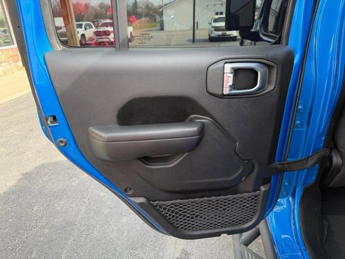 Used 2021 Jeep Gladiator Rubicon w/ Trailer Tow Package image 16