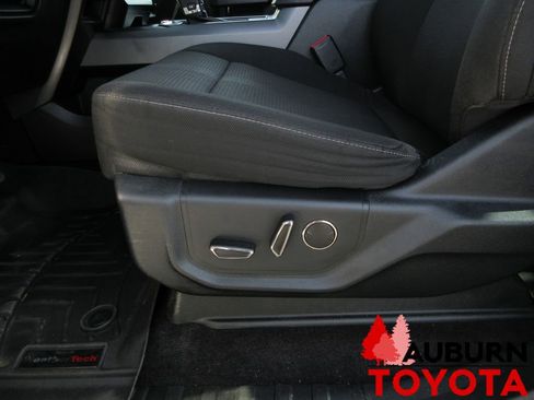 Used 2015 Ford F150 XLT w/ Equipment Group 302A Luxury image 9