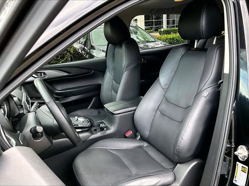 Used 2023 MAZDA CX-9 Touring image 7