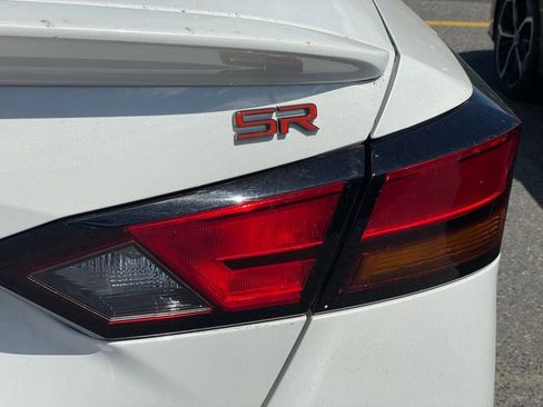 Certified 2024 Nissan Altima 2.0 SR FWD image 22