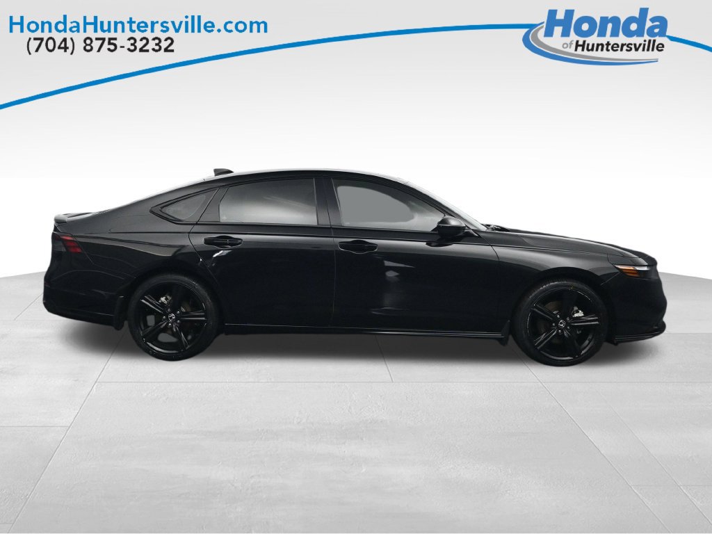 Used 2025 Honda Accord Sport image 9